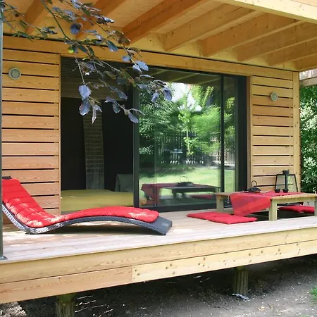 埃斯卡勒之家旅馆 3* 布吕马特